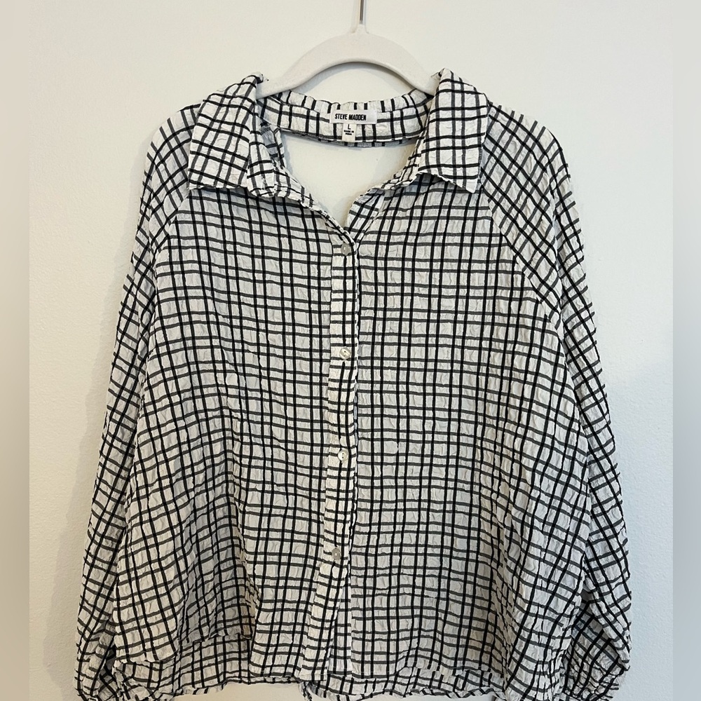 Steve Madden Black and White Long Sleeve Boxy Button Down Shirt